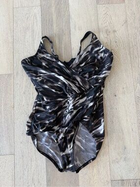 MIRACLESUIT TEMPEST OCEANUS ONE PIECE SWIMSUIT 16DDD